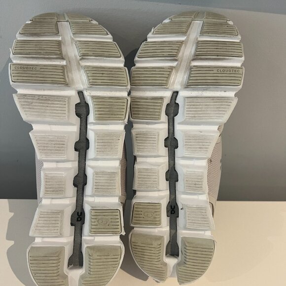 On Cloud Runners - Picture 4 of 5